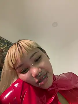 Scarlet_Thai