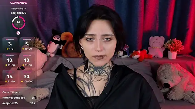 Neya_Lettee webcam