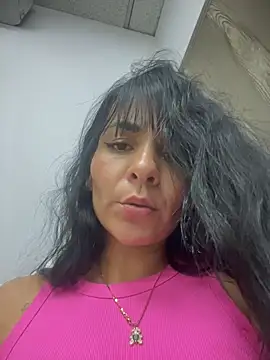 LuxeBrunetteXXX