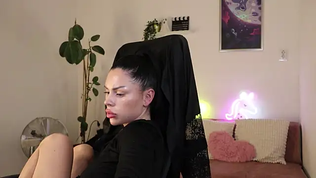 TatianaXoxo1 live cam on StripChat