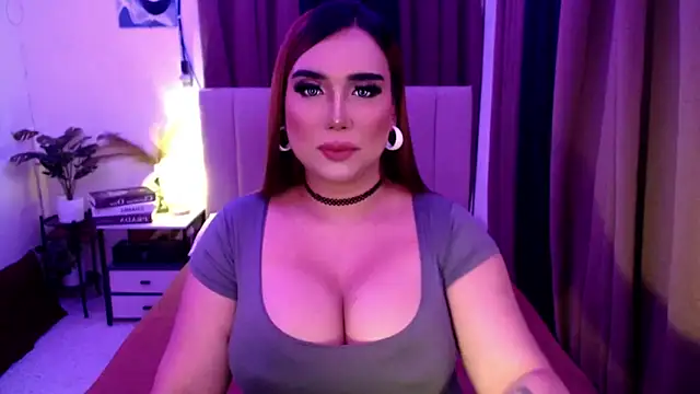 Modella: xxbigCOCKmollyxx