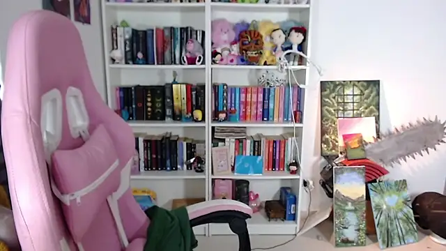 Gabiwaifu live cam on StripChat