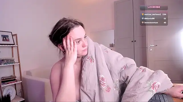 VivianMarble live cam on StripChat