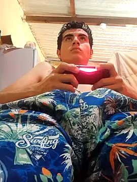 Ortiz3404 live cam on StripChat