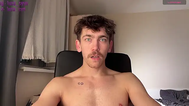 luca_syn webcam