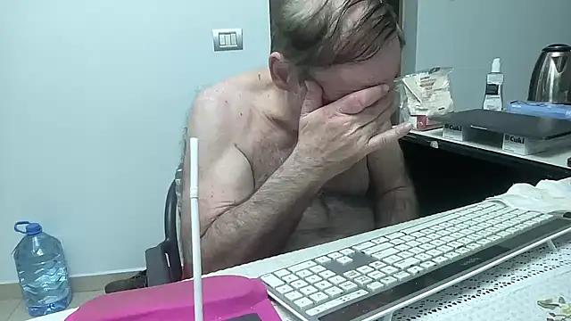 coach-karl live cam on StripChat