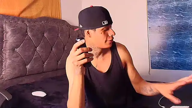 sebass-cadavid live cam on StripChat