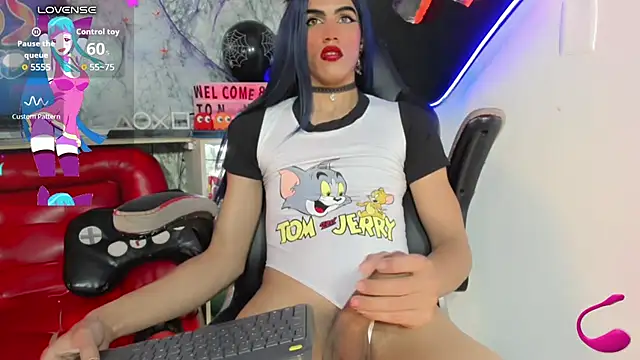Tiffany_Velanyer live cam on StripChat