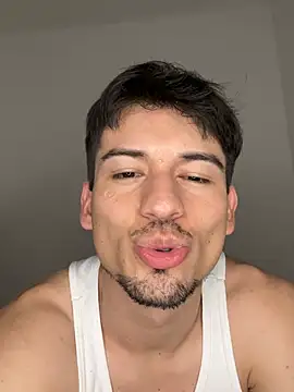 tu_king_david live cam on StripChat