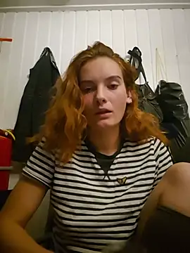 sweetsophie69 live cam on StripChat