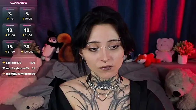 Neya_Lettee webcam
