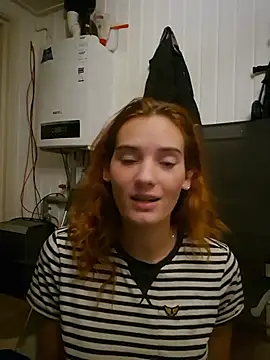 sweetsophie69 live cam on StripChat