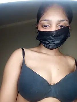 Tirpi live sex cam