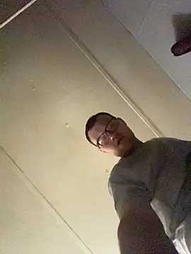 Phatrooster69 live cam on StripChat
