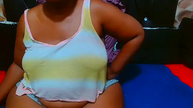 AfricanBigAssxx98 live cam on StripChat