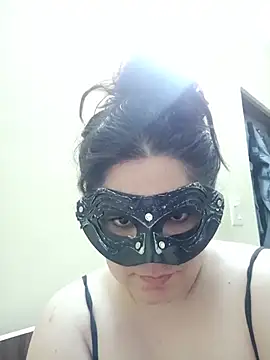 Lisa_White_Desi live cam on StripChat