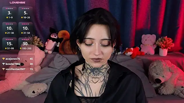 Neya_Lettee live cam on StripChat