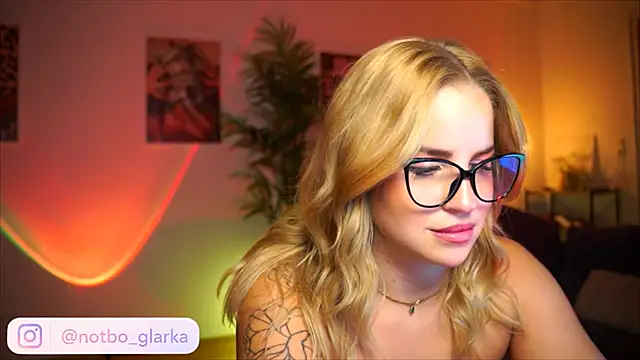 BBoglarka live cam on StripChat