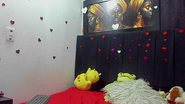 Evaaross_2345 live cam on StripChat