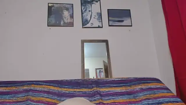 Crazy_addixtion live cam on StripChat