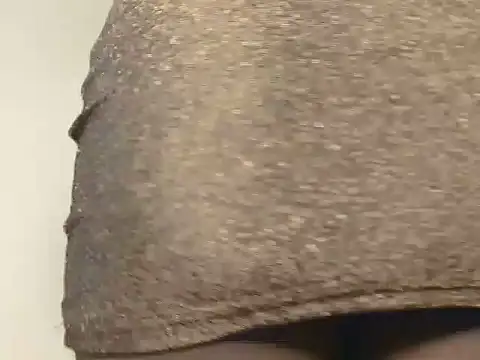 Cocoaauara live cam on StripChat