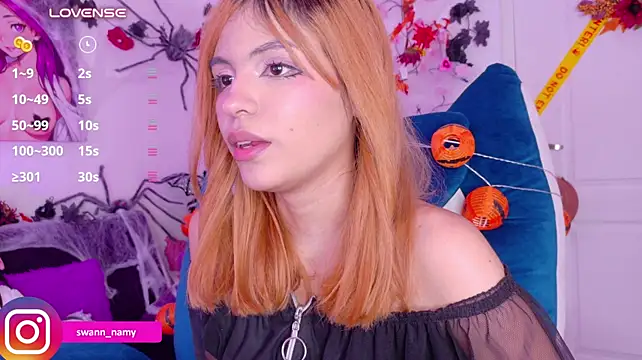 Swannamy live cam on StripChat