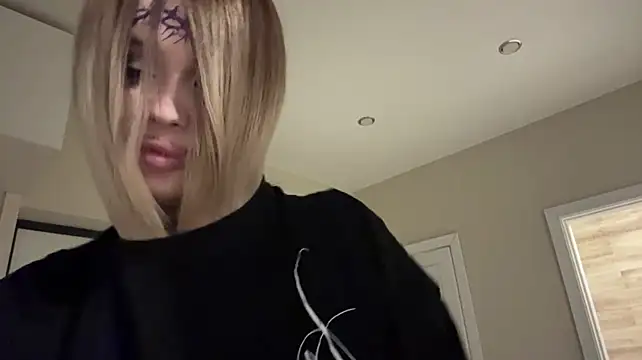 miafruit live cam on StripChat