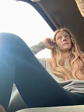 GoldenFlameGoddess