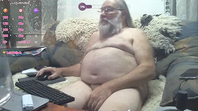 SexySantaC live cam on StripChat