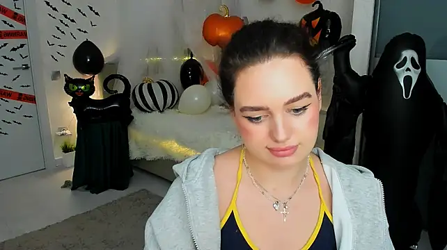 MiracleCurly live cam on StripChat