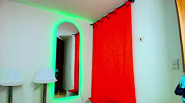 big--boss live cam on StripChat