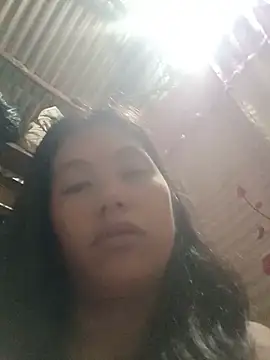 mommyyeng26 live cam on StripChat