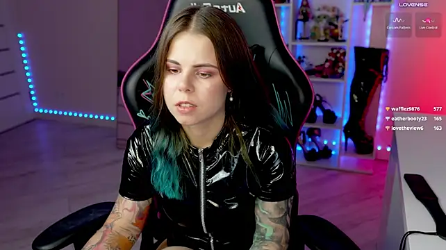 QueenAliceX