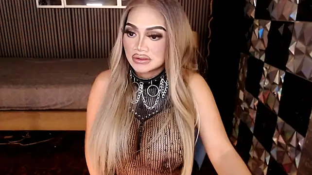 PrettyHorseCockTrans