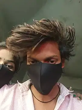 Romantic-couple10