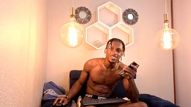 Charliedamn on Stripchat
