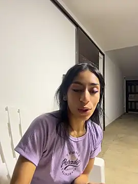 Lucyjoi webcam