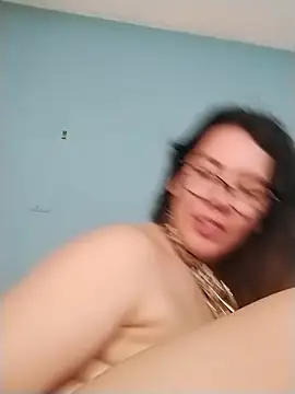 shio_26 live cam on StripChat