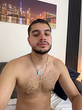 AmadeoWild live cam on StripChat