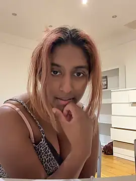 DonnaShy live cam on StripChat