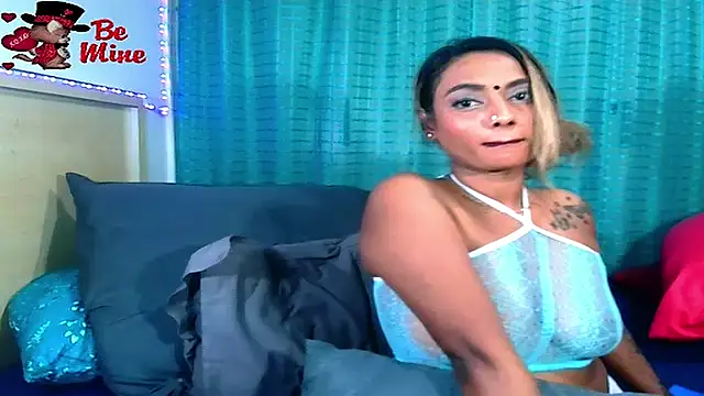 sexyindianchic live cam on StripChat