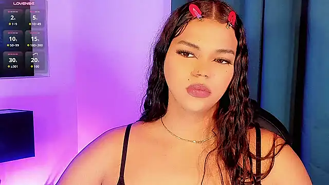Keira_Fox31 live cam on StripChat