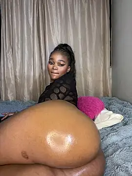 Cataleyasweetbooty live cam on StripChat