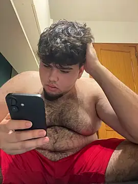 Yannick04 live cam on StripChat