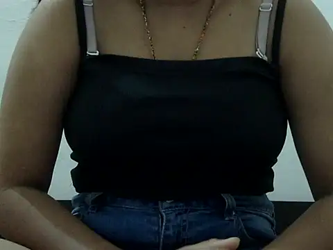 hOTY_karina live cam on StripChat