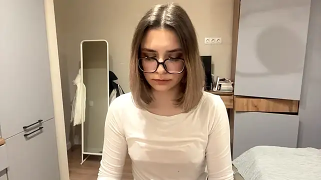 AnnaVelvetFire live cam on StripChat