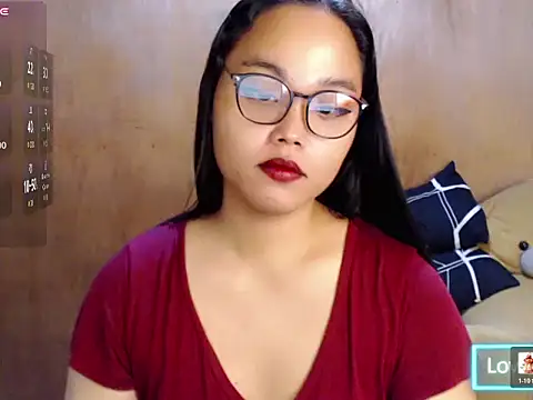 _Lylia live cam on StripChat