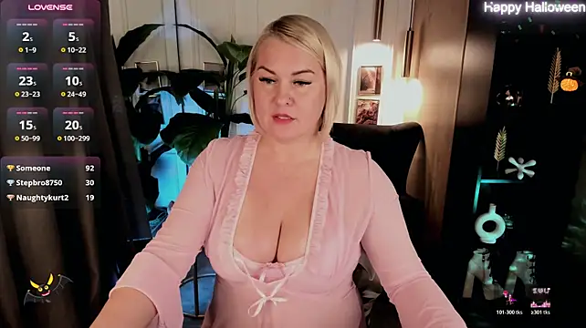 YolandaKiss live cam on StripChat