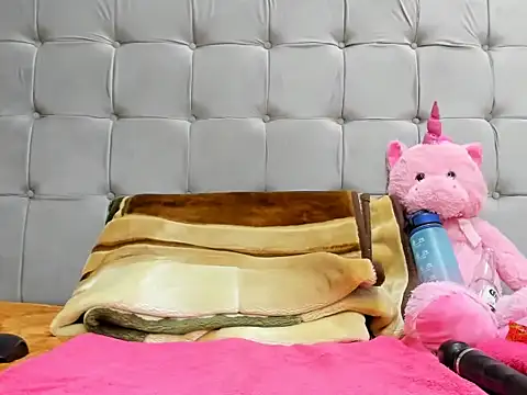 Pearl_00 webcam