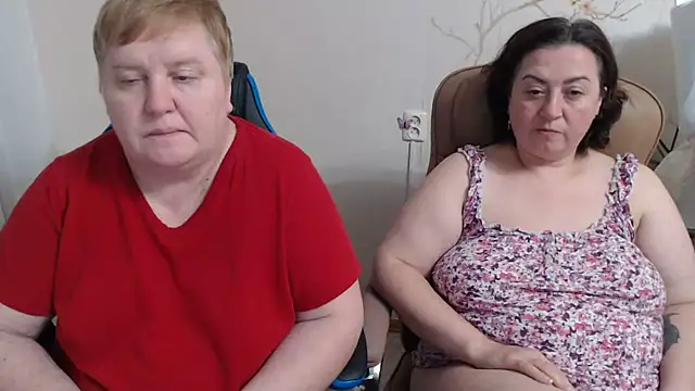 Lindy-Jeanie webcam
